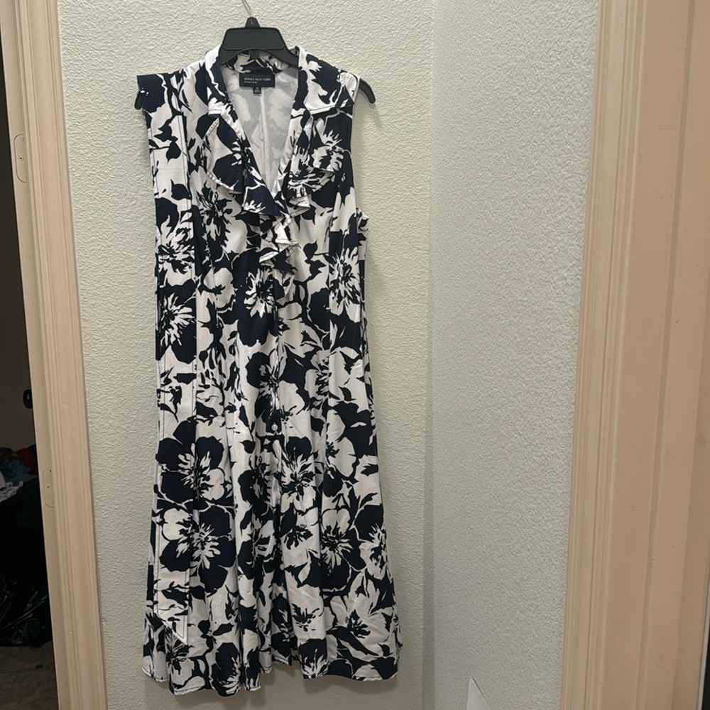 Jones New York floral sundress, with matching belt size 14
